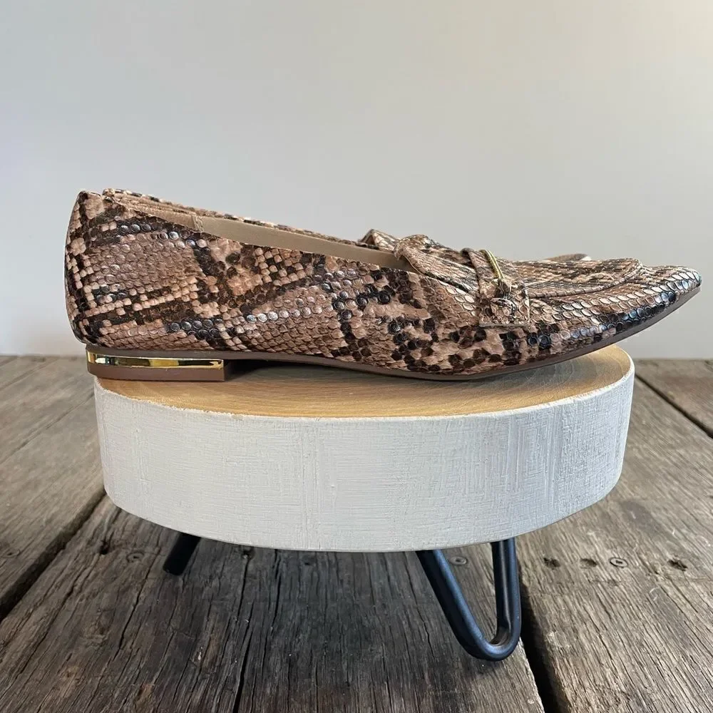 Report Faux Snake Skin Flats Size 7 EUC